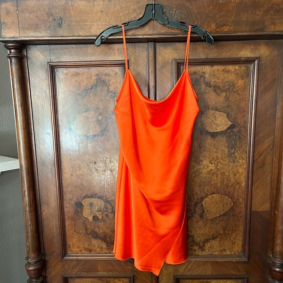 GUC Nanushka Emila Wrap Effect Mini Dress in Blood Orange. Size L. - Picture 4 of 8